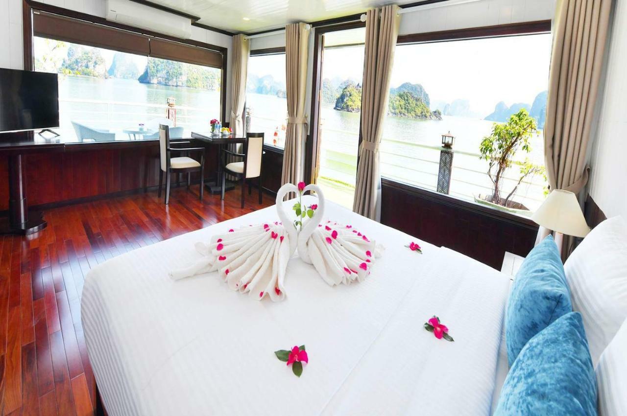Halong Sapphire Cruise Hotel Nan Giang Bagian luar foto