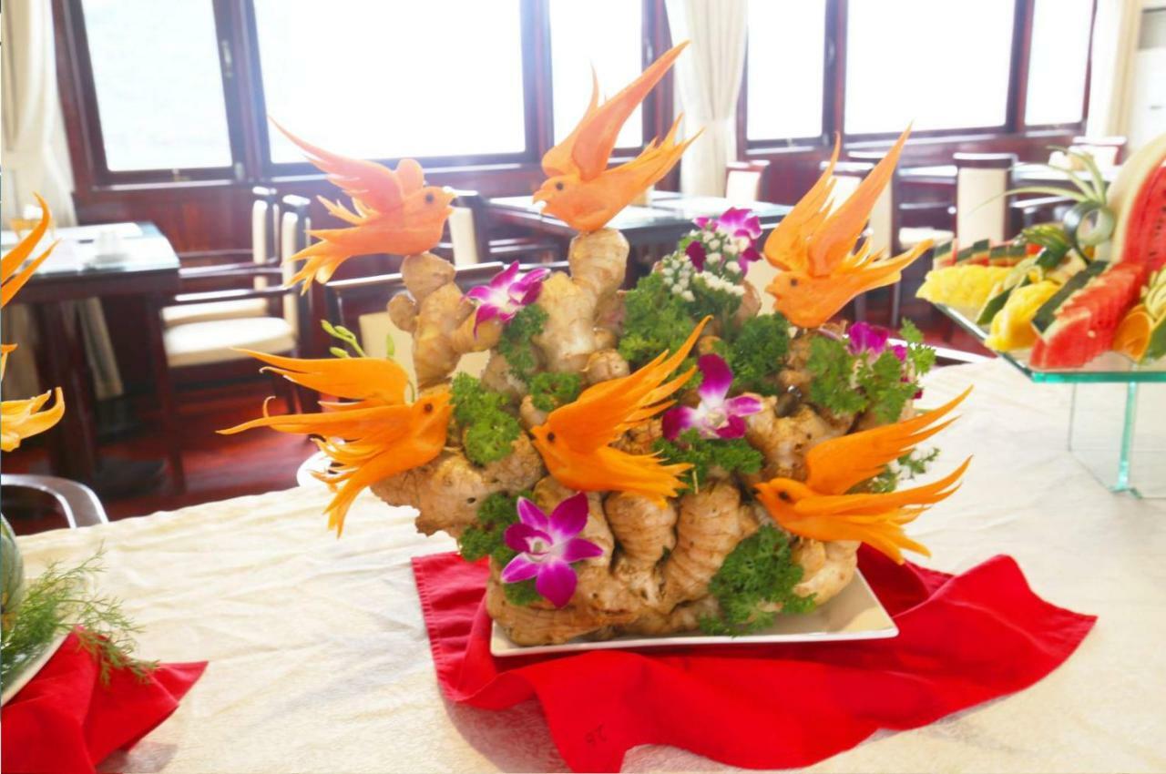 Halong Sapphire Cruise Hotel Nan Giang Bagian luar foto