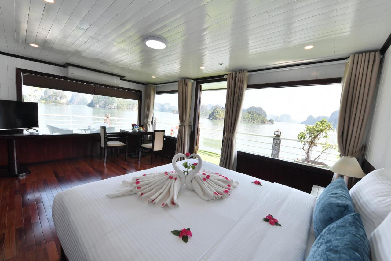 Halong Sapphire Cruise Hotel Nan Giang Bagian luar foto